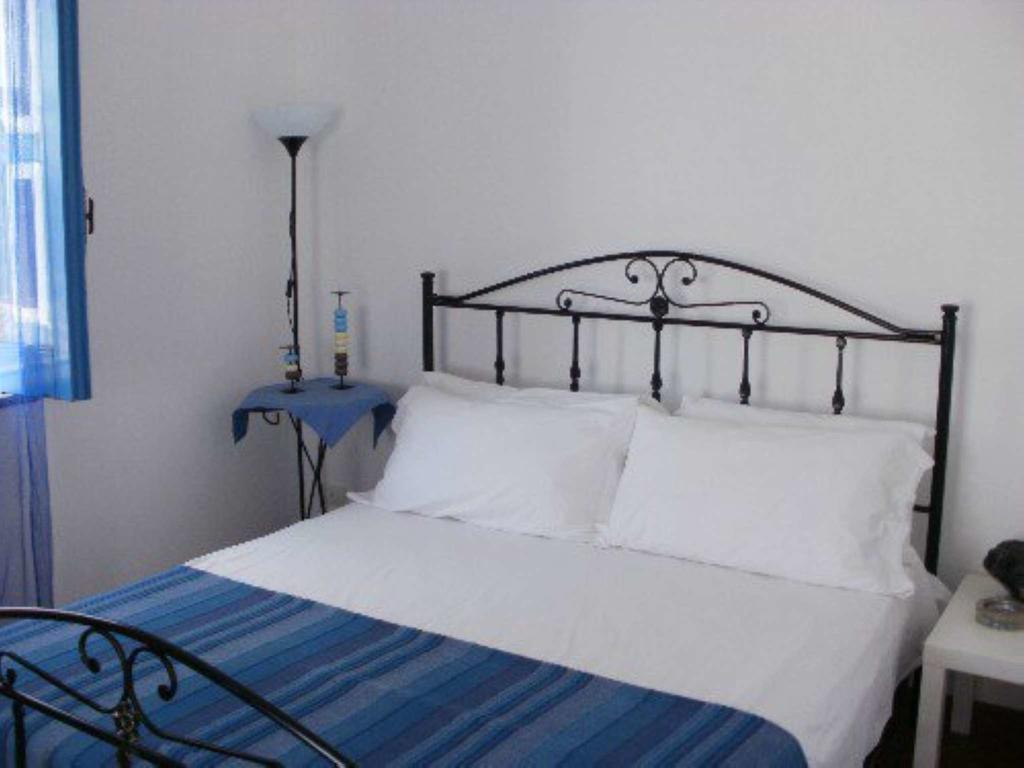 Penelope & Calypso Villa Acquacalda Room photo